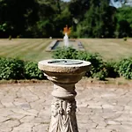 Chateau Du Clair De Lune - Boutique Luxury Hotel Biarritz