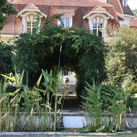 Chateau Du Clair De Lune - Boutique Luxury Szálloda