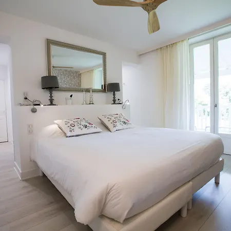Hotel Chateau Du Clair De Lune - Boutique Luxury