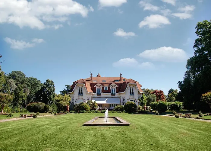 Chateau Du Clair De Lune - Boutique Luxury Hotel Biarritz