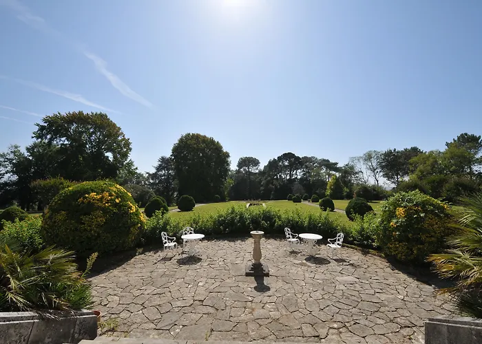 Chateau Du Clair De Lune - Boutique Luxury Hotel Biarriz