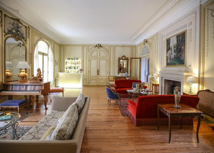 Chateau Du Clair De Lune - Boutique Luxury Hotel