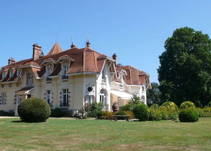 Hotel Chateau Du Clair De Lune - Boutique Luxury Biarriz
