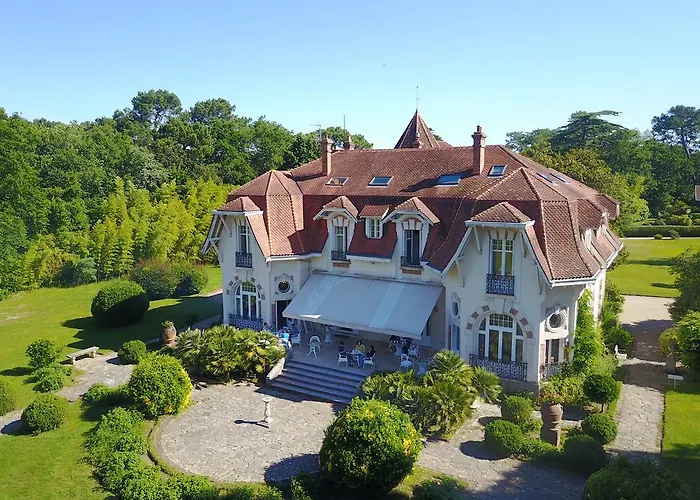 Chateau Du Clair De Lune - Boutique Luxury 4* Biarritz