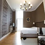 Château Du Clair De Lune - Les Collectionneurs Hotel