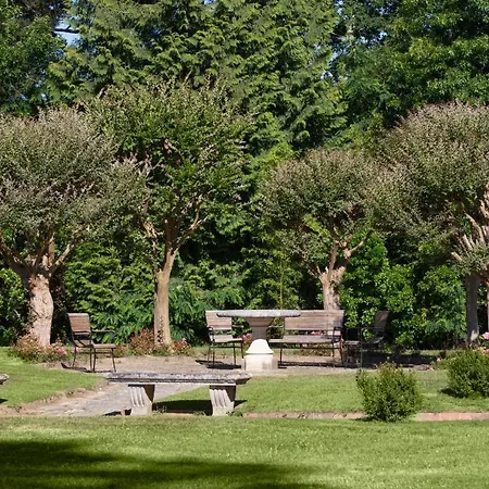 Hotel Chateau Du Clair De Lune - Boutique Luxury