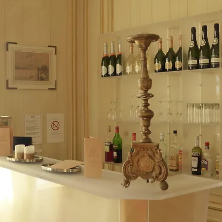 Chateau Du Clair De Lune - Boutique Luxury Biarritz