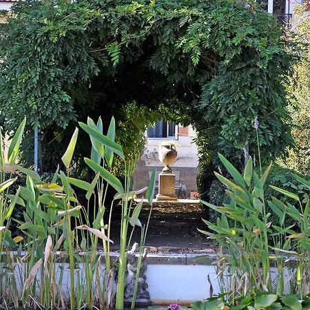Chateau Du Clair De Lune - Boutique Luxury Hotel