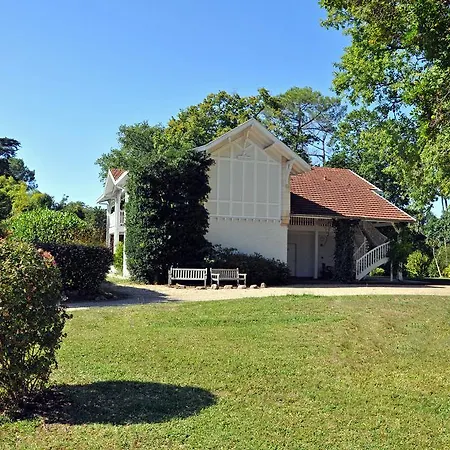 Chateau Du Clair De Lune - Boutique Luxury Otel 4*