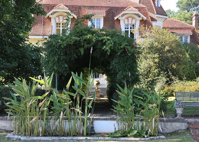 Château Du Clair De Lune - Les Collectionneurs Hotel