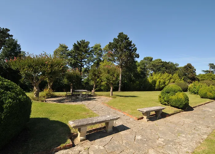 Château Du Clair De Lune - Les Collectionneurs 4*