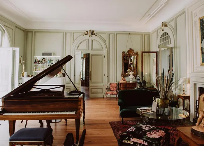 Chateau Du Clair De Lune - Boutique Luxury 4* Biarritz