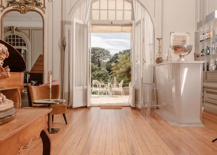 Hotel Château Du Clair De Lune - Les Collectionneurs 4*