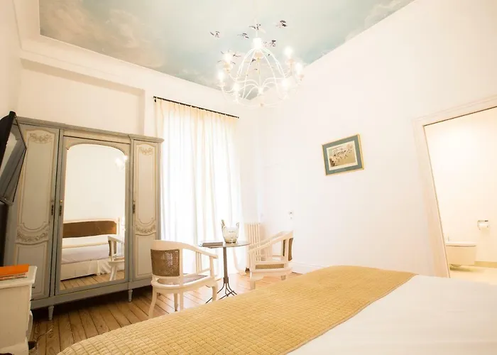 Chateau Du Clair De Lune - Boutique Luxury Hotell
